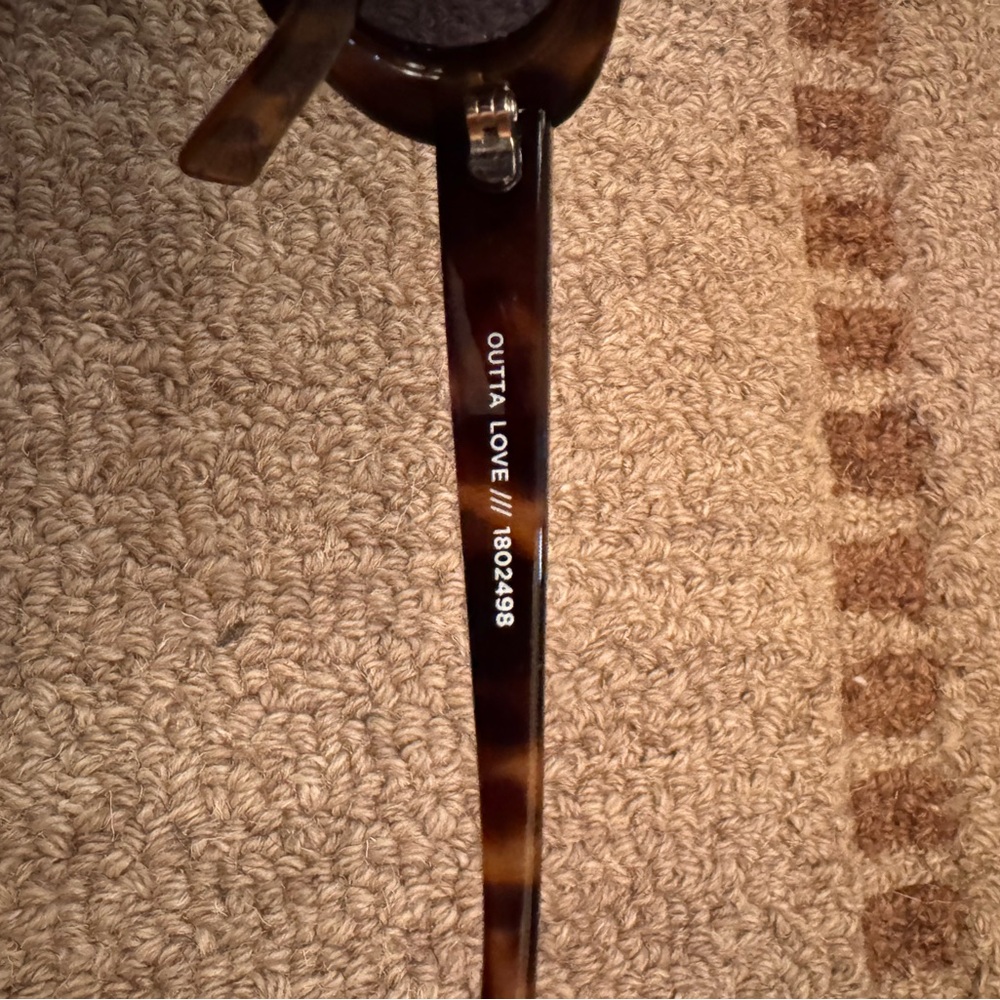 Le Specs Tortoise Outta Love Sunglasses - Picture 2 of 4